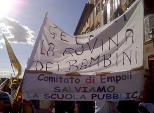 Più di mille all'assemblea contro la Gelmini
