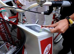 In giro per la città con le bici a nolo
