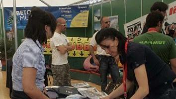 Uno stand di Vivere l’Appennino, manifestazione promossa da Assindustria