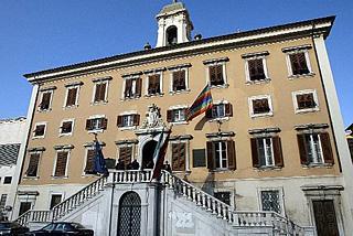 Il Comune vuole ridurre il numero di dirigenti: via alla rottamazione
