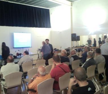Un momento dellassemblea riguardante il progetto della Waste Recycling svoltasi laltra sera allOrto di San Matteo a Castelfranco     
