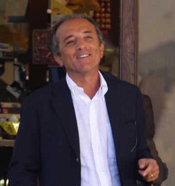 Sopra lassessore alla Sicurezza Aldo Milone       