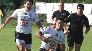 Un’azione di gioco dei Cavalieri sul campo allo stadio Chersoni di Iolo