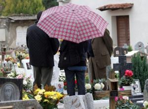 Cimiteri, addio concessione gratuita