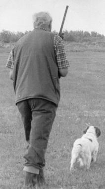 Cacciatore col cane Oggi parte la stagione venatoria  