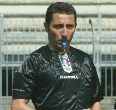 <b>LARBITRO. </b>De Benedictis 