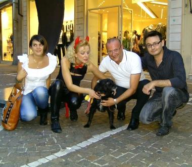Il primo cin-cin? Con gli occhiali Premiate le miss... "quattrocchi"