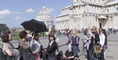 La bellissima piazza dei Miracoli resta la più gettonata dai turisti che vengono a visitare la nostra città