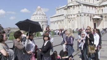 La bellissima piazza dei Miracoli resta la più gettonata dai turisti che vengono a visitare la nostra città