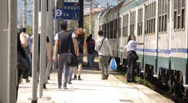 TRENI - ARRIVI E PARTENZE