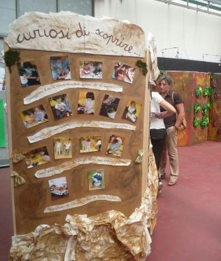 La mostra degli elaborati realizzati dai bimbi insieme a insegnanti ed educatrici 