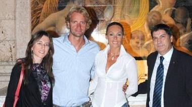 Massimiliano Rosolino con la compagna Natalia Titova al Tettuccio