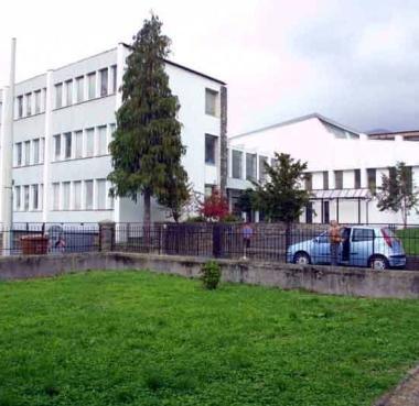 Ledificio delle scuole medie di Fivizzano  