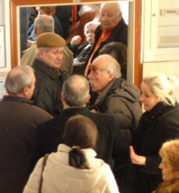 Pensionati in coda negli uffici Inpdap 