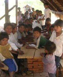 Alcuni bambini boliviani in una missione 