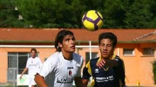 <b>PISA SC</b> A destra Gori, sotto Romanini festeggiato