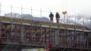 <b>EDILIZIA IN CRISI.</b> Un cantiere per la costruzione di un palazzo