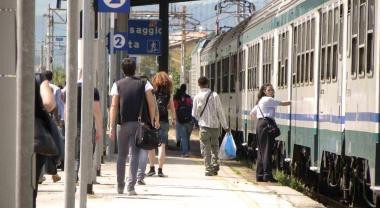 TRENI - ARRIVI E PARTENZE