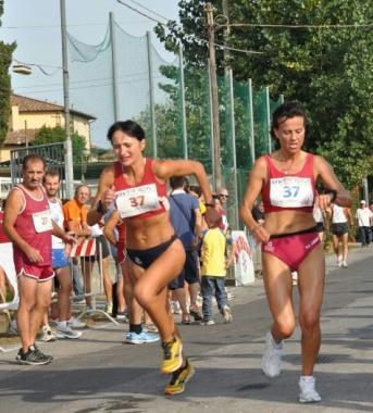 La bandiera realizzata da Govi sarà portata dai podisti in Boemia