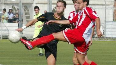 Settesoldi mescola le carte per cercare la prima vittoria