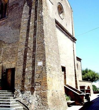<b>LA CHIESA.</b> Lesterno 