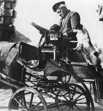 Quartuccio a bordo della sua carrozza  