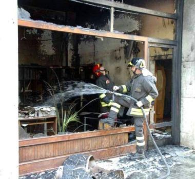 Nel maggio 2009 ci fu un attentato alle Onoranze Carraresi 