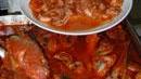 Cacciucco e bugie nelle pentole di Anna