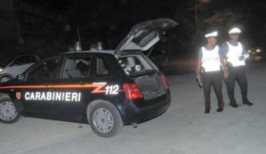 Armato di pistola rapina l'incasso a una farmacia in centro