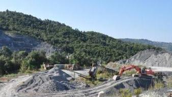 Cave, scontro sulla delibera