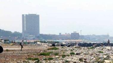 Giuseppe Balducci titolare del cantiere Overmarine che ha appena ottenuto il gruppo Baglietto nome storico della nautica da diporto italiana e, sopra, lo yacht realizzato per lo stilista Cavalli