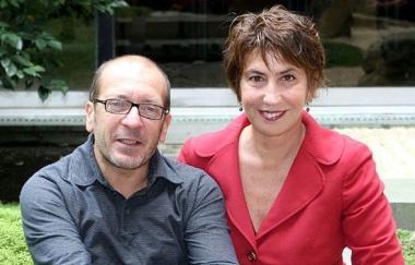 Dario Vergassola con Serena Dandini: sono i due volti di Parla con me 