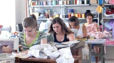Le donne del progetto Integra al lavoro durante il corso di formazione