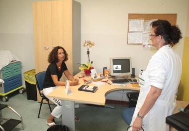 Un consultorio (foto darchivio) e la presentazione delliniziativa  