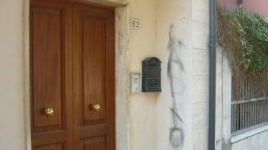 <b>SCRITTE.</b> Contro il presidente