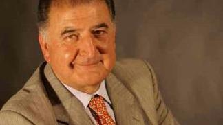Il consigliere del Pdl Giancarlo Ramacciotti, contrario alle elezioni anticipate, attacca il gruppo di Forza Lucca