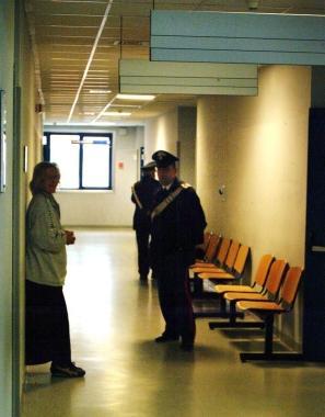 <b>INDAGINI </b>Carabinieri al lavoro da due giorni per ricostruire quello che &egrave; successo nella casa di via Monterosa    