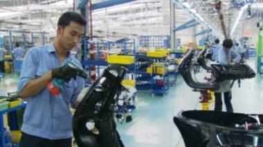 Piaggio, altre 2 settimane di cassa integrazione per 480 dipendenti