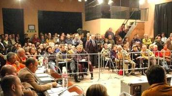 Una seduta del consiglio comunale di Agliana