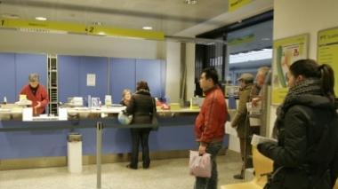 In attesa del proprio turno all’ufficio postale