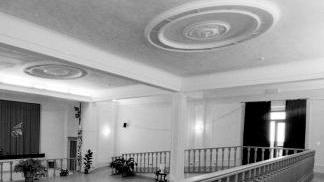 L’interno del teatro del Santa Chiara dove era convocata l’assemblea con i dipendenti