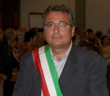 Da sinistra: Luca Lunardini e Guido Gemmi. A destra, lingresso del Pronto soccorso       