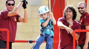 Centinaia di bambini pompieri per un giorno in piazza del Duomo