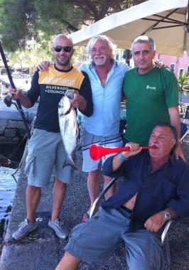Paolo Giannetti, Franco Grassi, Mino Bordigoni e, sotto con la vuvuzela Filippo Raffaelli        