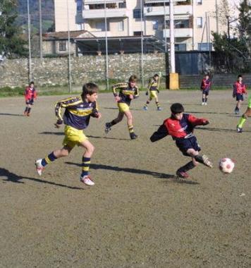 Unazione di calcio giovanile    