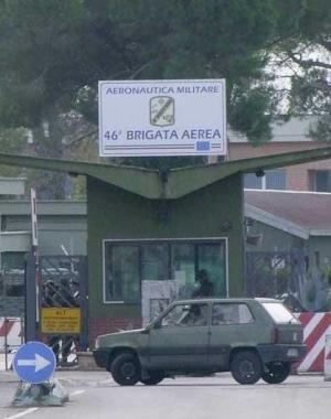 Lingresso della 46&ordf; Brigata Aerea 
