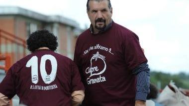 Luciano Barachini con la maglia “Noi che” a disposizione dei tifosi