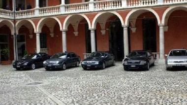 Alcune auto di servizio della Provincia