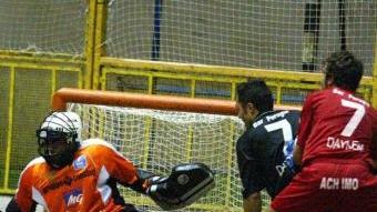 Un’azione di gioco dell’Mg Estra Prato Hockey 1954