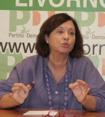 Marida Bolognesi e un momento della conferenza stampa tenuta alla federazione del partito democratico 
